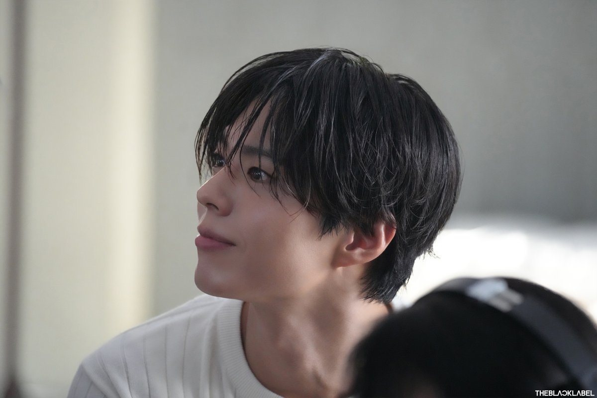 kurobogome's tweet photo. 【ボゴミnews9/18】

ボゴミもリポスト！
＃パクボゴム×ダイソン「2026秋広告・ビハインド写真」公開！

✨目の保養この上ない美写真が…どっさり🥹
なんと49枚も登場！🎉🎉🎉　
これは永久保存版確定…👏👏👏

詳細＞＞https://t.co/k21GEEpKHf https://t.co/hQw0EfrKIz