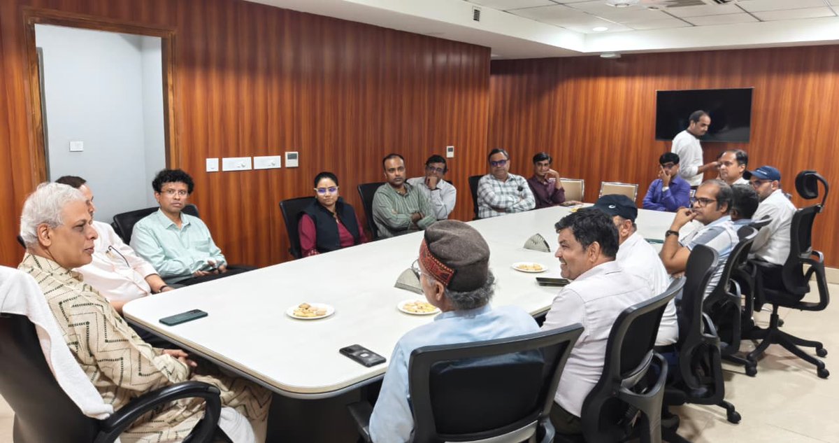 IITPAT's tweet photo. Welcoming Prof. Amit Patra (Director, @IITBHU_Varanasi) as he takes additional charge as Director, #IITPatna! 🌟

Today he held a great introductory meeting with our faculty &amp; staff on campus. Excited for the future under this renowned VLSI expert!

#ProfAmitPatra #Leadership https://t.co/7t8pScRoao