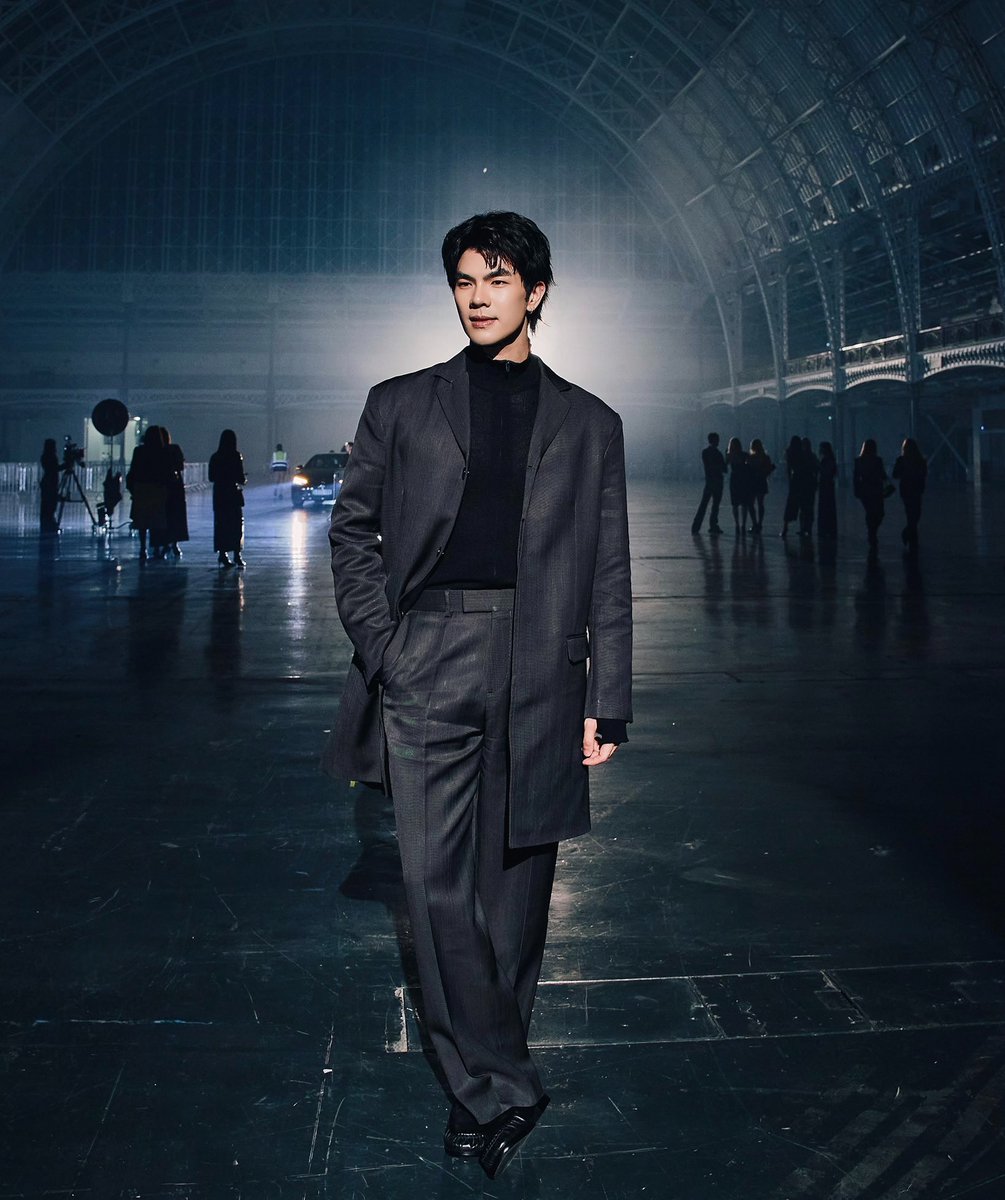 mhuu_96's tweet photo. Vampire 🧛 

MILE H&amp;M LONDON FW

@milephakphum 
#MilePhakphum
#hmthailandxmile https://t.co/l3ymgqDcXg