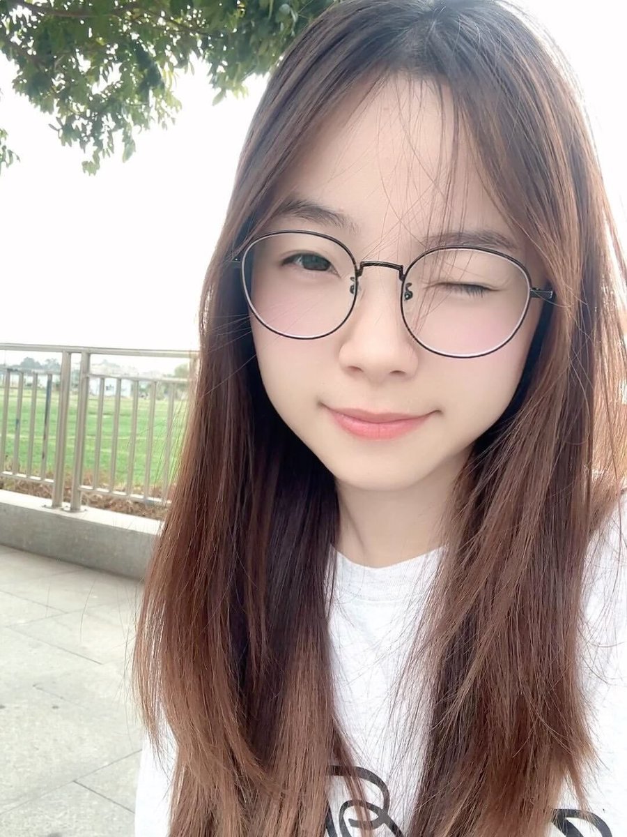 stotch5's tweet photo. 有人要要要約嗎 https://t.co/C0wBkadYL5