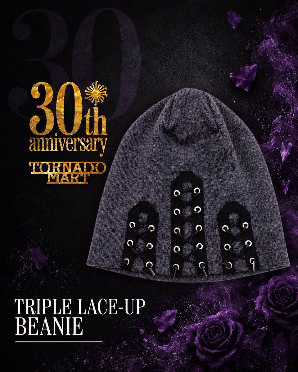 TORNADO_MART_O's tweet photo. 30周年を記念するスペシャルコレクションです。

トリプルレースアップニットキャップ
品番 : 2002441

ハトメ、レースアップ。長く愛されてきた
シグニチャーディテールを三連で刻み、
TORNADO MARTらしい反骨と色気を、
ひとつのニットキャップに凝縮しました。

#TORNADOMART
#トルネードマート https://t.co/bgdDCN1Xuv
