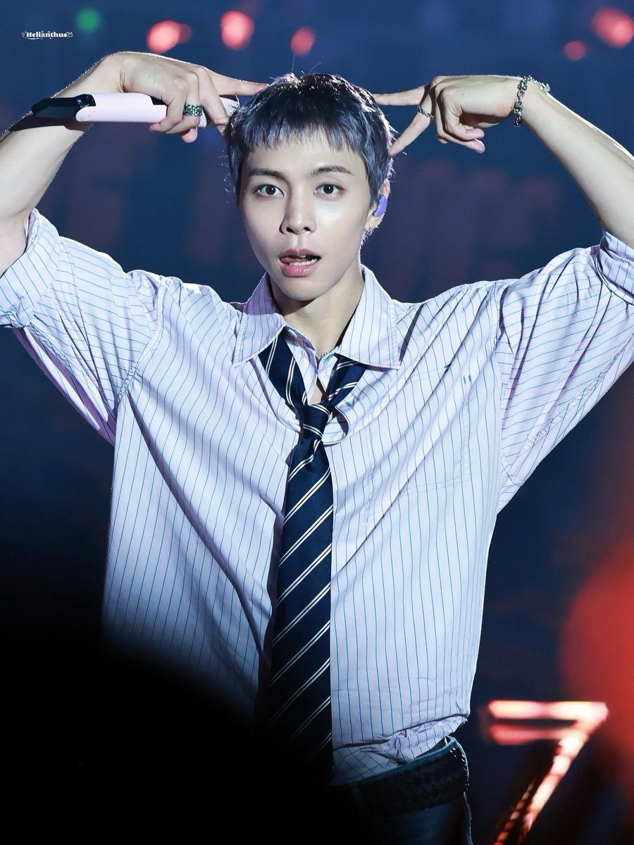 Helianthus_2942's tweet photo. 260918 레드라인 Day1

냥~~ ฅ^•ﻌ•^ฅ

#NCT127  #엔시티127 #쟈니 #JOHNNY
#NCT127_5TH_NEOCITY_THE_REDLINE https://t.co/zArJvCze4C