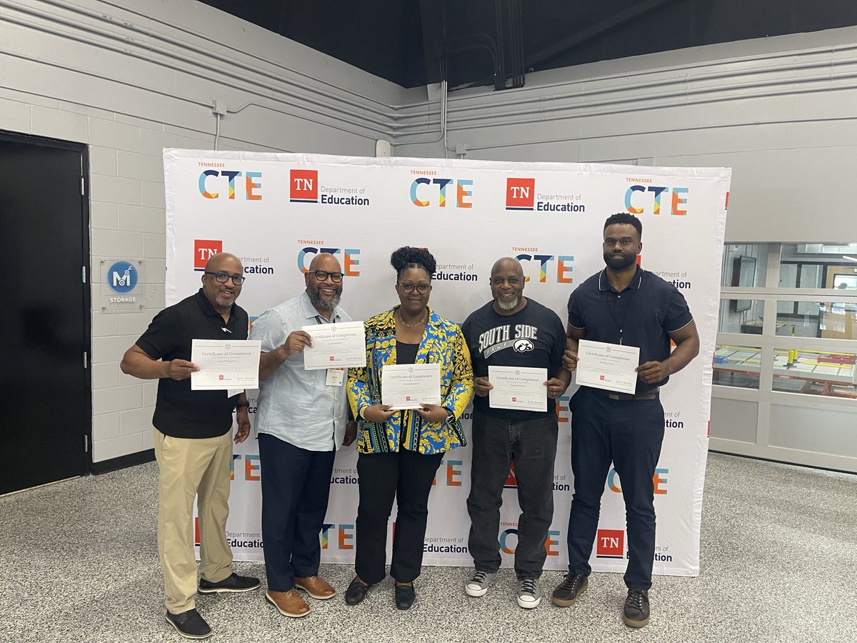 jfarmerjr's tweet photo. Occupational Licensed New Teacher Training with some of the great CTE Teachers in the JMCSS District!
#CTEPreparation https://t.co/RV0NuEbpJq