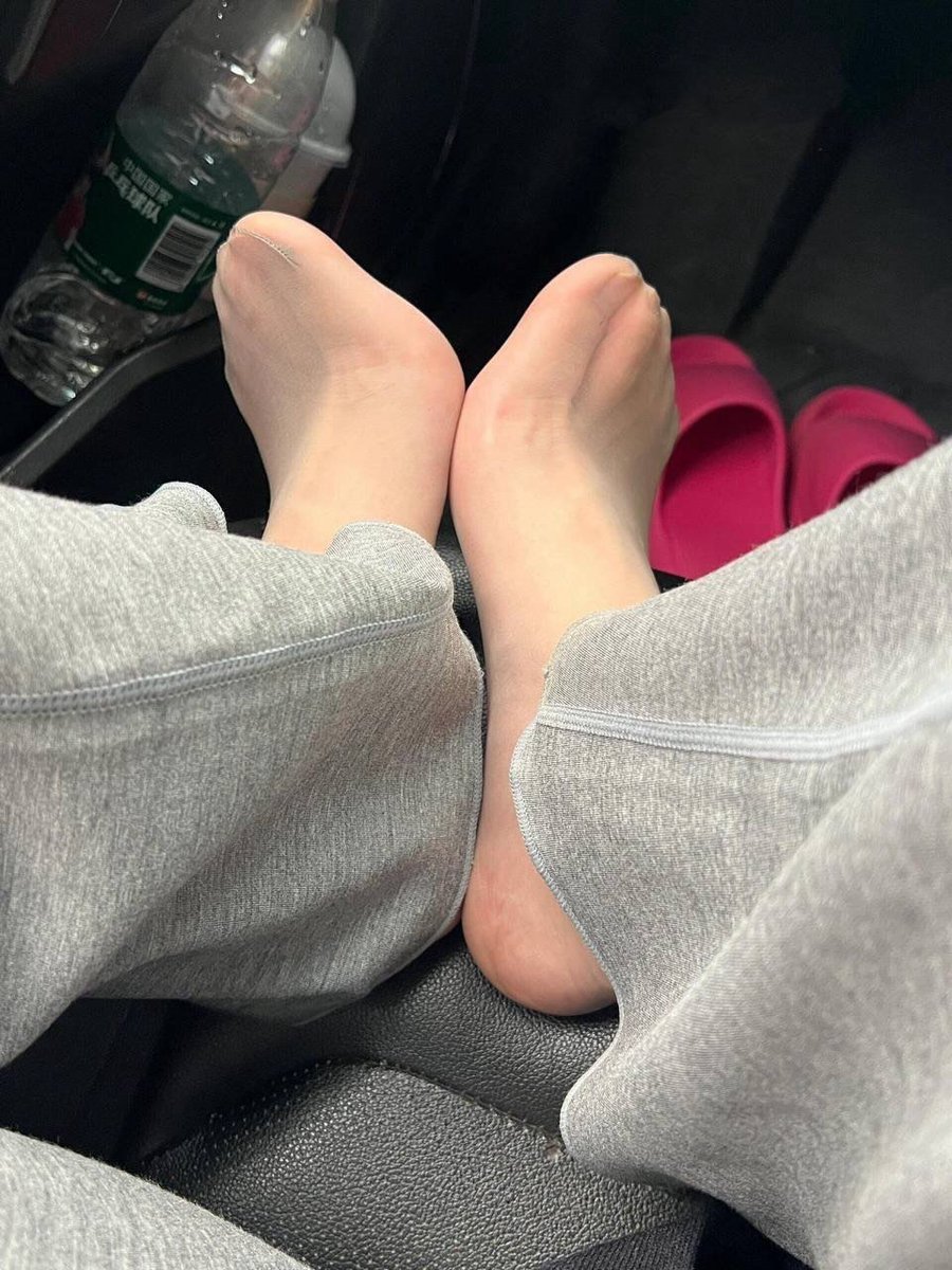 MaryLopezwvcy's tweet photo. 想问一下无套但是不射进去真的不会怀孕吗？#反差 #母狗 #女大 https://t.co/vjsOhzo8Kt