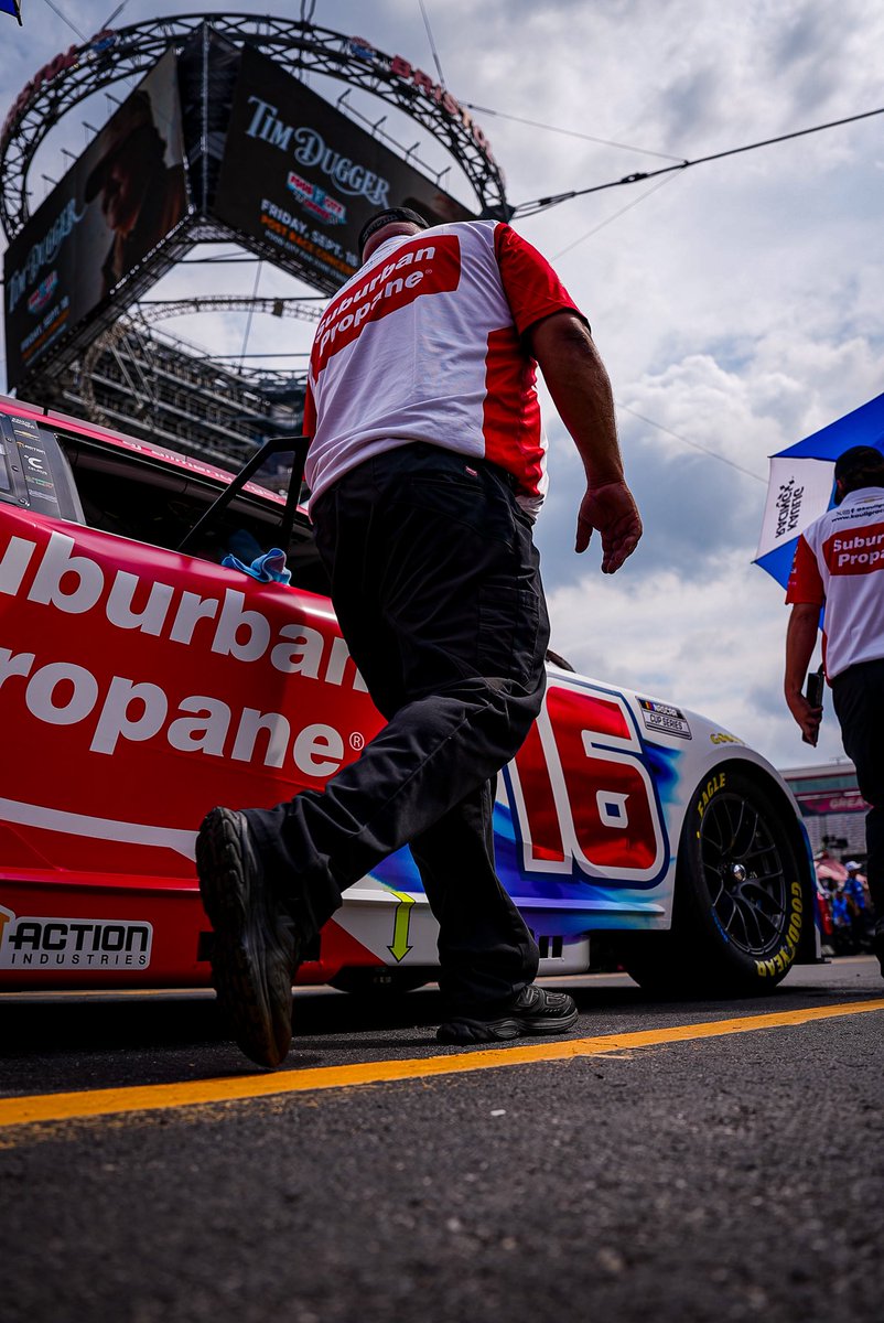 KauligRacing's tweet photo. Inspection is well underway for the @SuburbanPropane No. 16 car. 🔍 https://t.co/zAn3CiKDTn