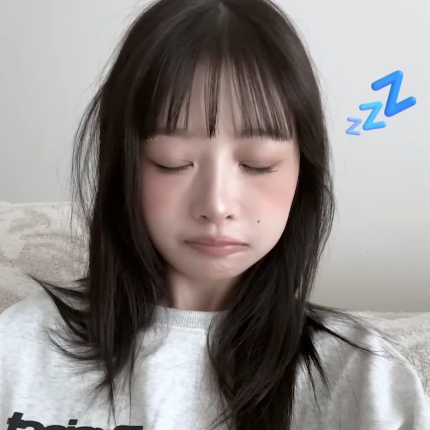 delusiriouss's tweet photo. necesito dormir 20 horas. https://t.co/nh2qYv3Ga6