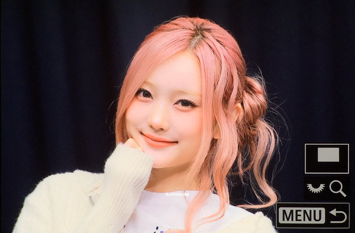 luvmode_kvz's tweet photo. 260918 진짜루…하늘에서떨어진천사같다…#유이 #NEWY #Keyveatz #키비츠 https://t.co/YJzxOCR9Py