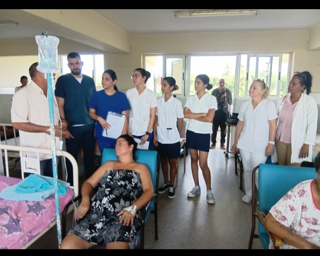 amaliasimoni59's tweet photo. Educar es más que dar clases en un aula, es entregar el corazón en cada intercambio,es dar la esencia de nosotros mismos
mismos
#AmaliaEduca
#PorCamagüeyTodo 
#CubaEstaFirme https://t.co/DWLoe1jSyp