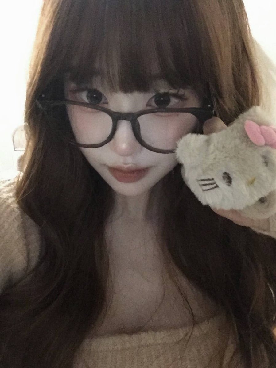 plbr54701's tweet photo. 有男生要来锐评我19的福嘛🥺                                                                

睡不着来X发泄了                    

流言1我真发 https://t.co/lWthaszUei