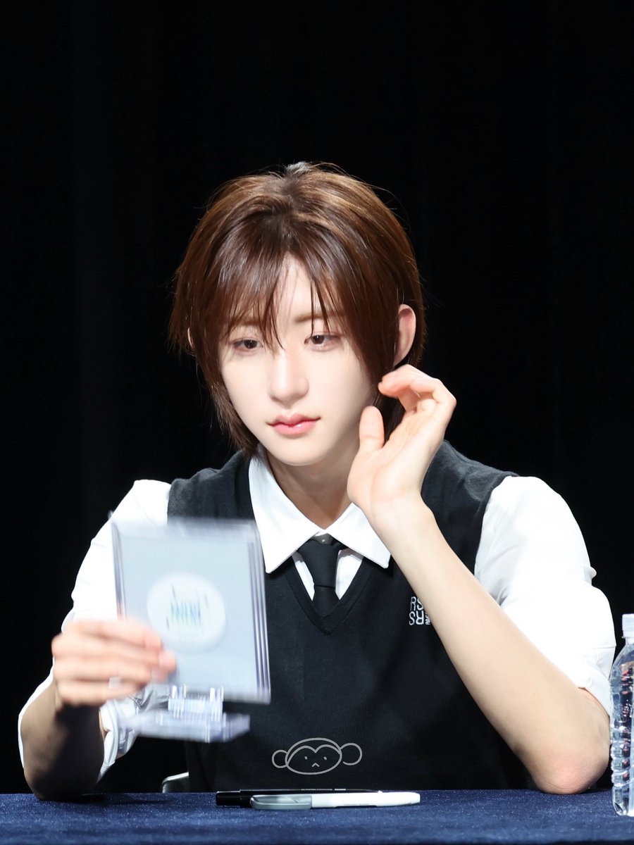 kuskkkusk's tweet photo. 왜 이렇게 졸귀야??ㅠ ㅜ https://t.co/uoUf8qaj7C