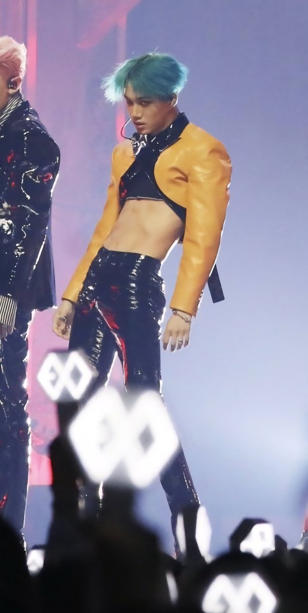 elysetable's tweet photo. 카이 허리 https://t.co/MVzaboqGrf