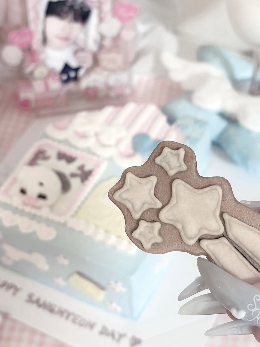 109chuchu520's tweet photo. ここ、モチーフをふぁみりずにしてみたよ👨‍👩‍👧‍👧^ᴗ̥̥  ̫ ᴗ̥^ https://t.co/UOf7139y0e