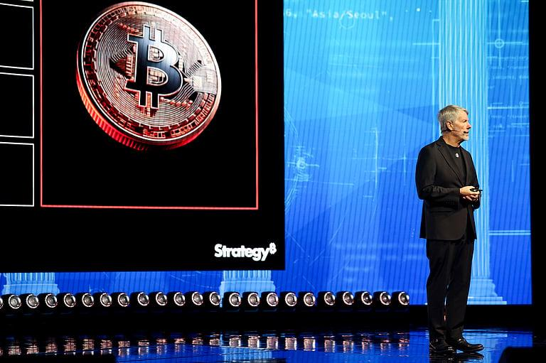 CryptoSnip5's tweet photo. $MSTR 🚨 Bitcoin is back above $80K — and MSTR is moving with leverage.

Strategy holds ~845K BTC, while keeping ~$5.1B in USD reserves.

BTC strength = MSTR momentum.

$150 is the key level to watch now. 👀🔥 https://t.co/MJ8izlXbuo