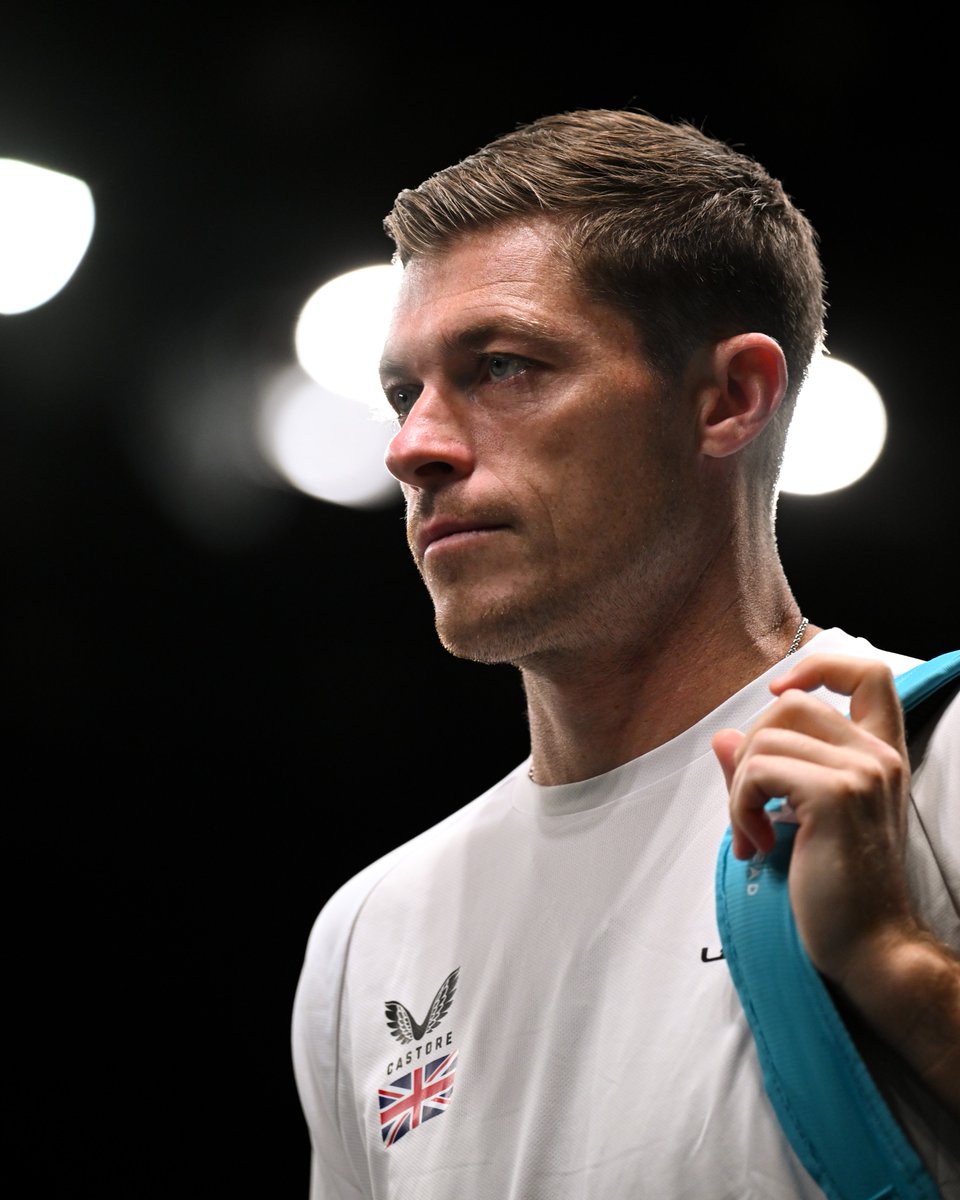 the_LTA's tweet photo. Getting set for @DavisCup action 🤝 

@nealskupski x Henry Patten https://t.co/iRYB2hjIb5