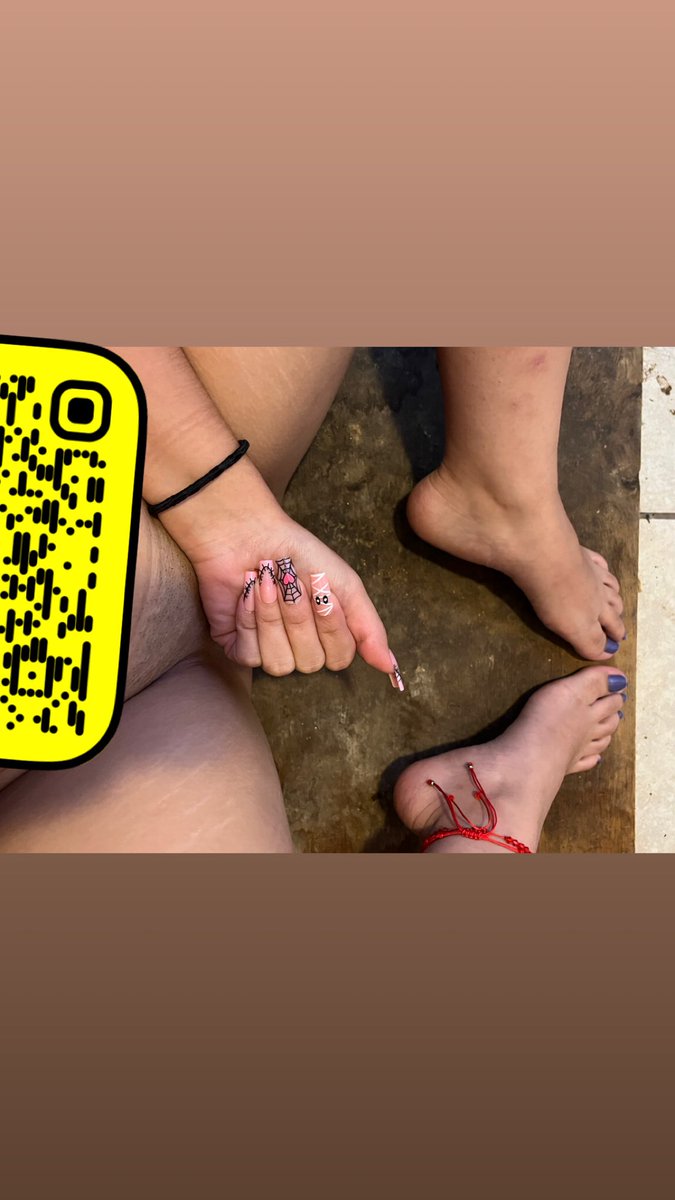 urlilhoe1k's tweet photo. Nails done toes done https://t.co/HFrHehgyfM