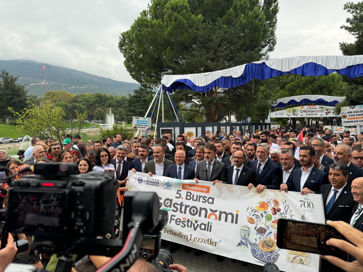 busmekbursa's tweet photo. 5.Uluslararası Gastronomi Festivali “Fetheden Lezzetler”de BUSMEK olarak yerimizi aldık.

“İlçelerin Tabağında BURSA” temamızla, Bursa’mızın her ilçesine özgü farklı lezzetleri görsel bir şölenle vatandaşlarımızın beğenisine sunduk. https://t.co/LCup05eR5o
