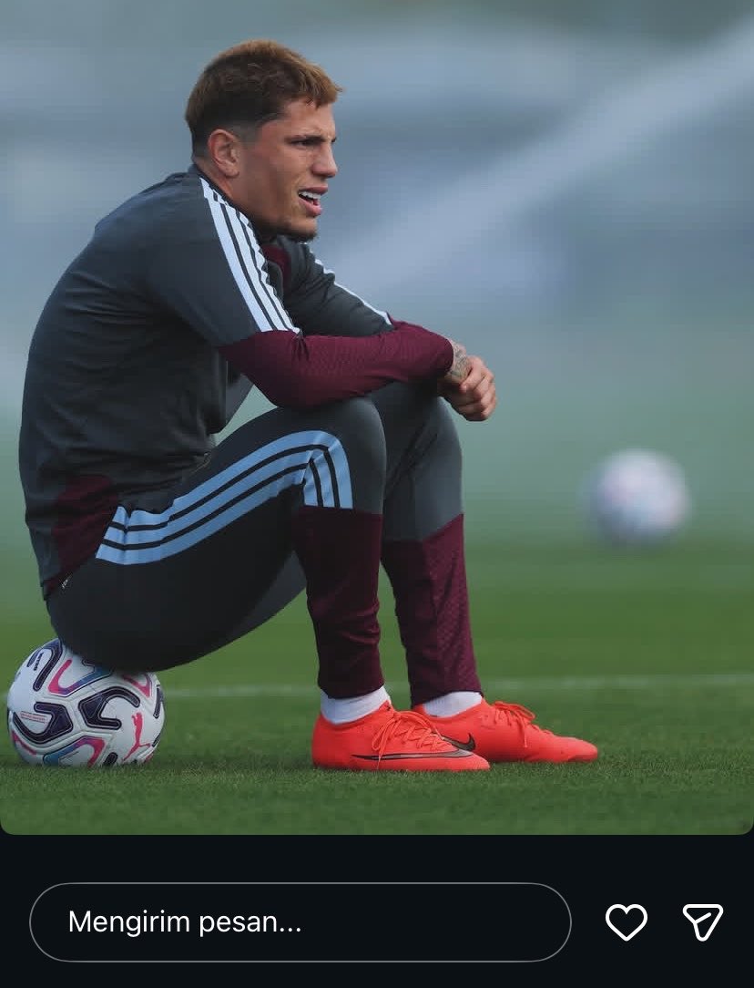 yanbyball's tweet photo. Garnacho sudah kembali mengaktifkan Instagramnya, setelah sebelumnya sempat menonaktifkannya.
Dia baru saja mengunggah story di Instagram.
Di salah satu postingannya, terdapat caption “#stepbystep”.
Btw, doi bakal dapat menit bermain nggak ya di laga Aston Villa v Spurs? 😂🤣 https://t.co/mTASioTmyx