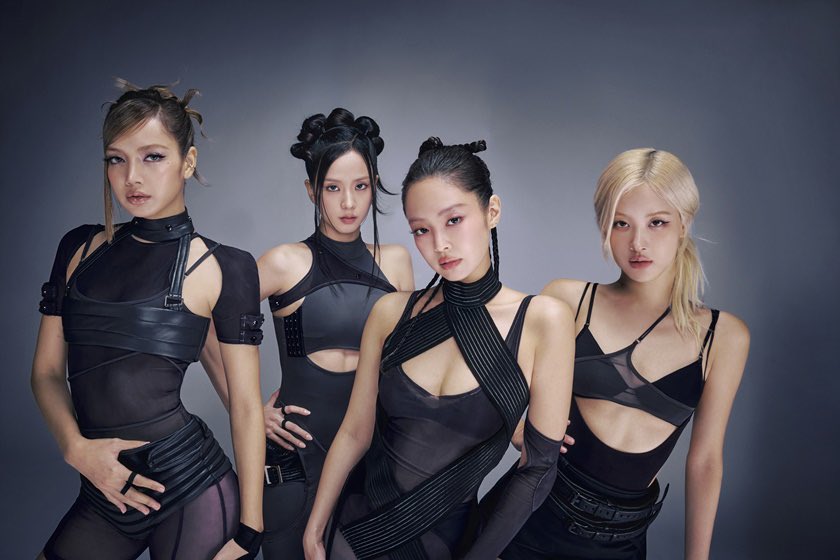 chartsblackpink's tweet photo. Girl groups with the most “Best Group” nominations in #VMAs history:

#1 @BLACKPINK – 7
#2 Destiny’s Child – 3
#3 TLC, En Vogue, NewJeans, KATSEYE – 2
#4 Little Mix, FLO, aespa – 1

#BLACKPINK and TLC are the only ones to have won this award, with both acts taking home the trophy twice.