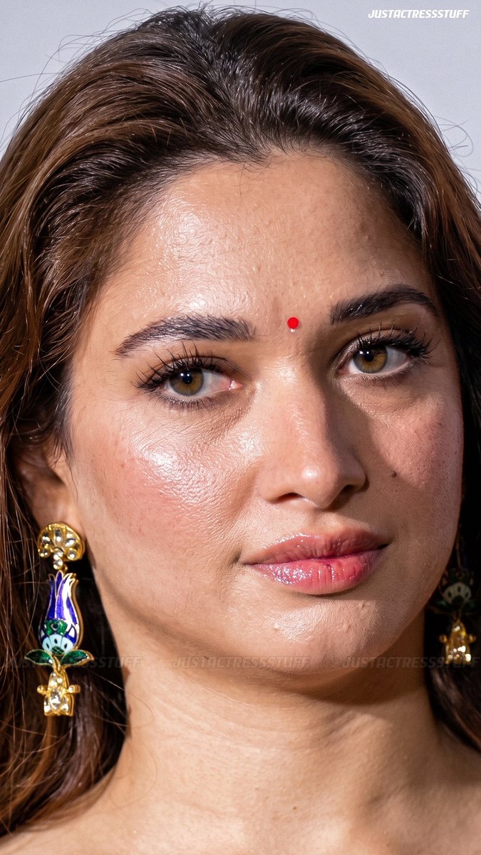 Ashokamax1989's tweet photo. After seeing her face we want go wash room 

#TamannaahBhatia https://t.co/x0itzcMPB8