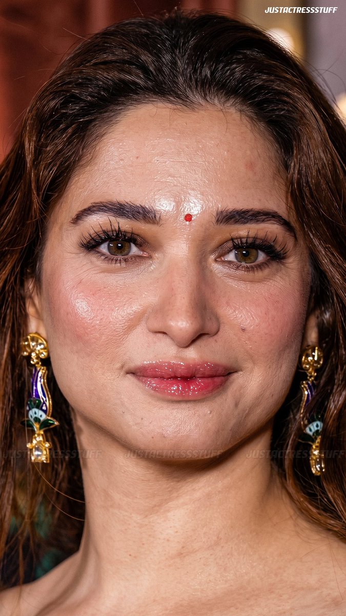 Ashokamax1989's tweet photo. After seeing her face we want go wash room 

#TamannaahBhatia https://t.co/x0itzcMPB8