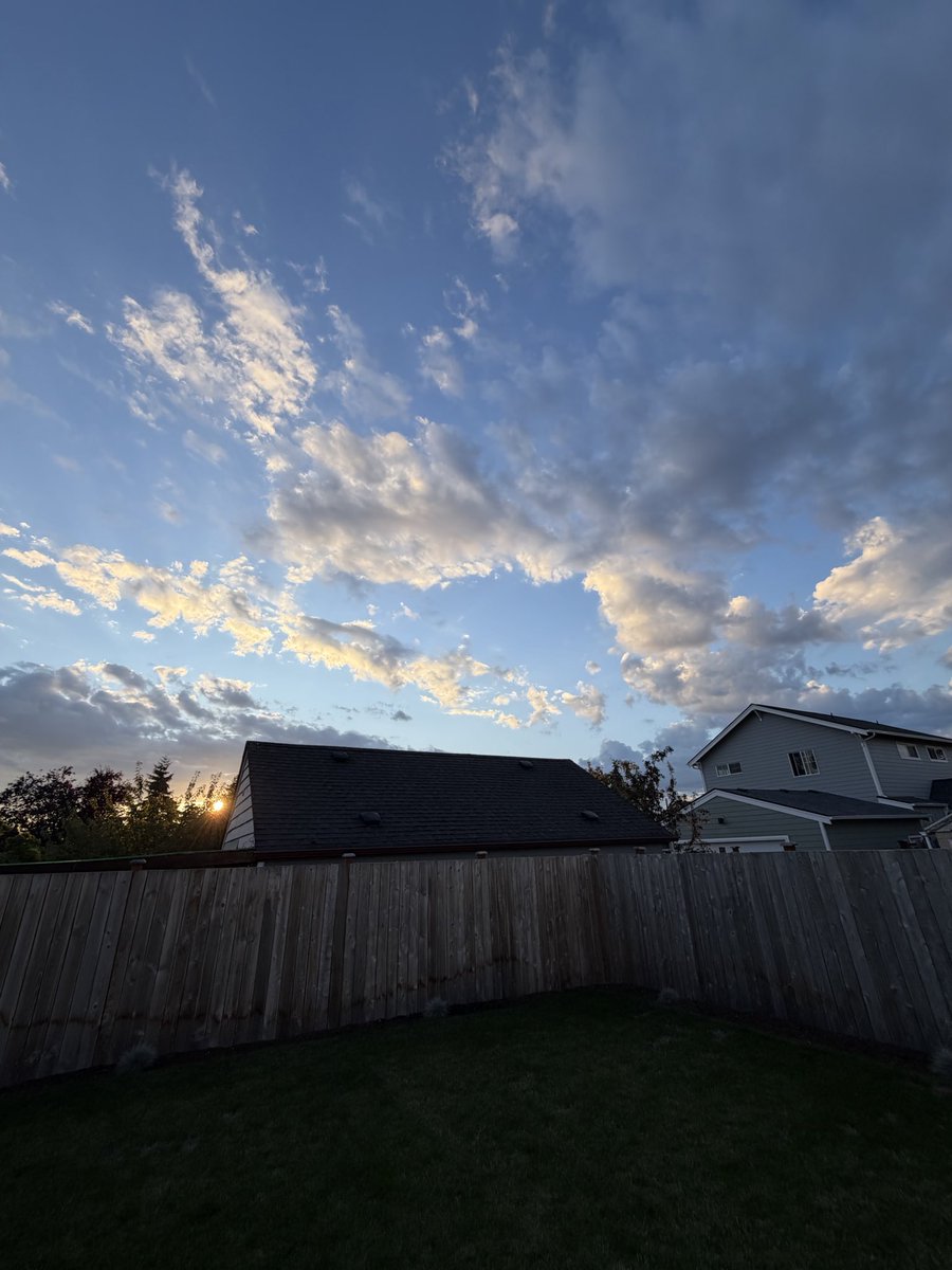 alexmeadow18's tweet photo. Some recent sunsets https://t.co/TJgXd2rDs6