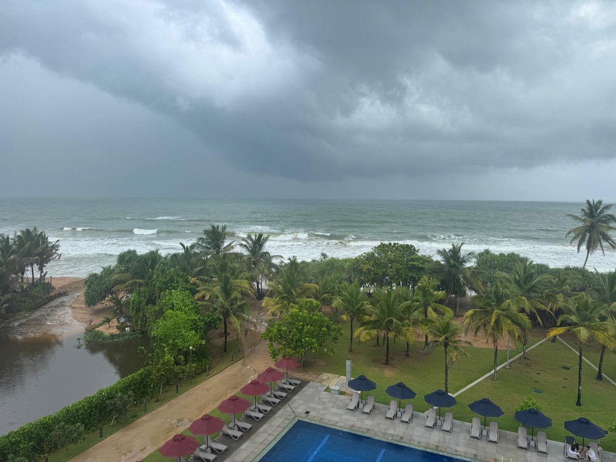 Siddharth_bole's tweet photo. @luxe_explorer would suggest not considering this property in any term it's really horrible then your imagination. Pullman Colombo is very good and better, and gives you some sort of luxury feeling. The nearby property is the Sheraton Kosgoda, a wonderful property &amp; ambience!!
view fm the room https://t.co/teS0itnICF