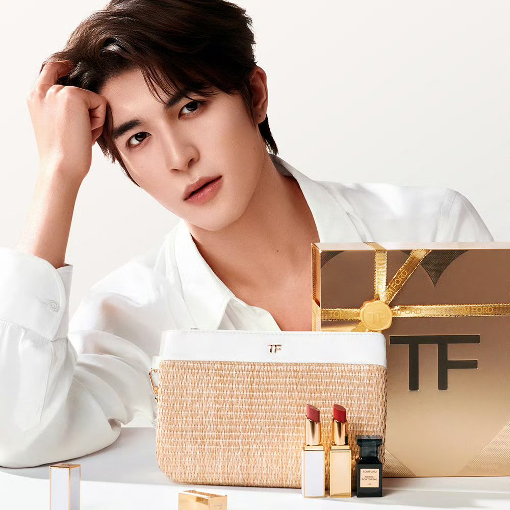 Minimalism_is's tweet photo. ว่าแต่ครั้งนี้ น้องแพทจะได้ร่วมงานกับแบรนด์ในเครือของ #EstéeLauder แบรนด์ไหนน้า🫣

ที่ผ่านมาแบรนด์ในเครือ Estée Lauder ที่น้องแพท @patrick_pppat เคยร่วมงานด้วย มีมากมายหลายแบรนด์เลย.....

✔️ ได้ตำแหน่ง Brand Friend ของ Clinique
✔️ ได้ตำแหน่ง Brand Friend ของ Dr.Jart+
✔️ มาโปรโมต Tom Ford Beauty 
(เป็น promoter/advocate)
✔️ ถ่าย Ads ของ Estée Lauder  กับเยว่เจี่ย https://t.co/B6uUwNma15
