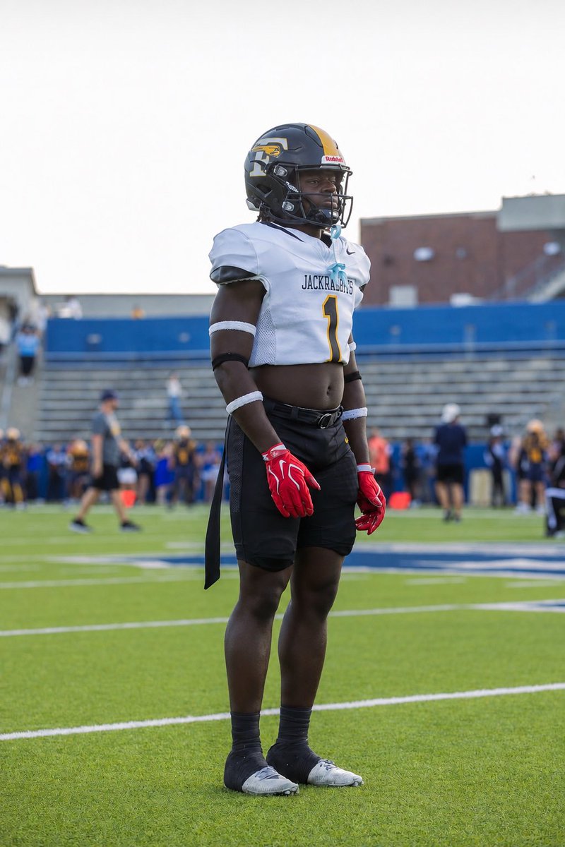 Joe_Jobe11's tweet photo. Coaches, I’m still looking for an opportunity to play at the next level. 2027 Safety/RB | 5’10”, 186 lbs | 3.58 GPA. I’m willing to go anywhere for the right fit.
Film: https://t.co/DFuWuWNCUu
#AGTG #RecruitMe #ClassOf2027 #ALLDAY https://t.co/QHOabYq4LW