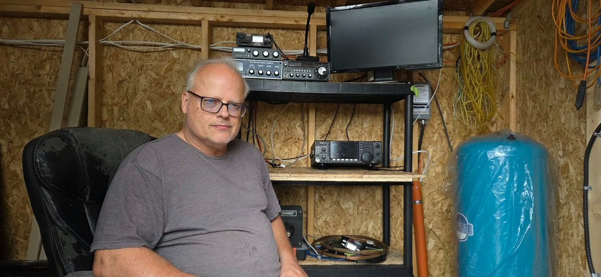 albert_riopel's tweet photo. Probably, do more set-up with the new 'Amateur Radio Shacks!

Likely, we'll add the 2nd shed 🏗🏡next spring, year 2027 at Point Roberts, WA,  USA 🇺🇸.

As for the Lantzville, BC 🇨🇦 property, we might need to build the other 2nd shed right away. We need more workshop space in our Lantzville 🇨🇦 property, especially heading to the wintertime ❄️. 

Overall, we need extra space for gardening tools, small building tools & machineries 👩‍🌾👨‍🔧 for both properties, and likely with the 3rd property in Mount Vernon 🇺🇸 (Skagit Valley-near Milltown Boat Launch).

Anyway, we'll post the two(2) Amateur Radio 📻 Shacks current status here. 
^ ER ✍️ (@EarlaRiopel)