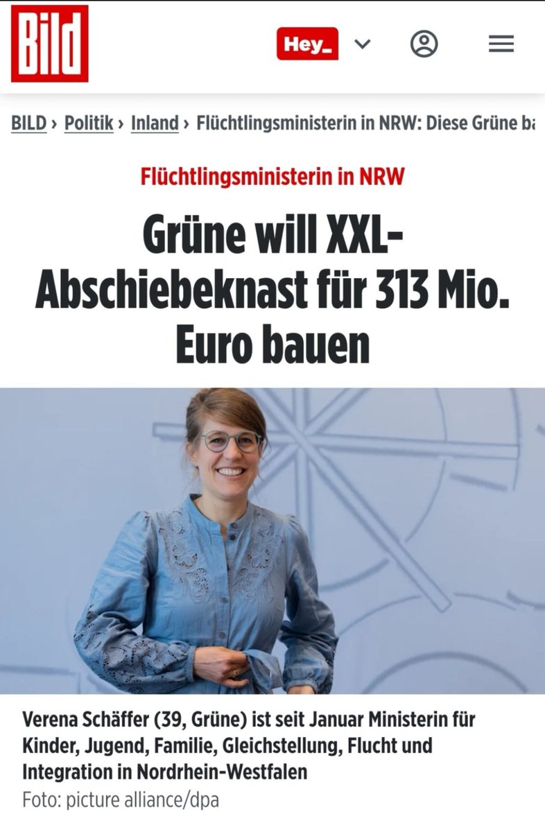 saschaalksandr's tweet photo. Plakate der Grünen vs. die Politik der Grünen https://t.co/CsoxHXer1g