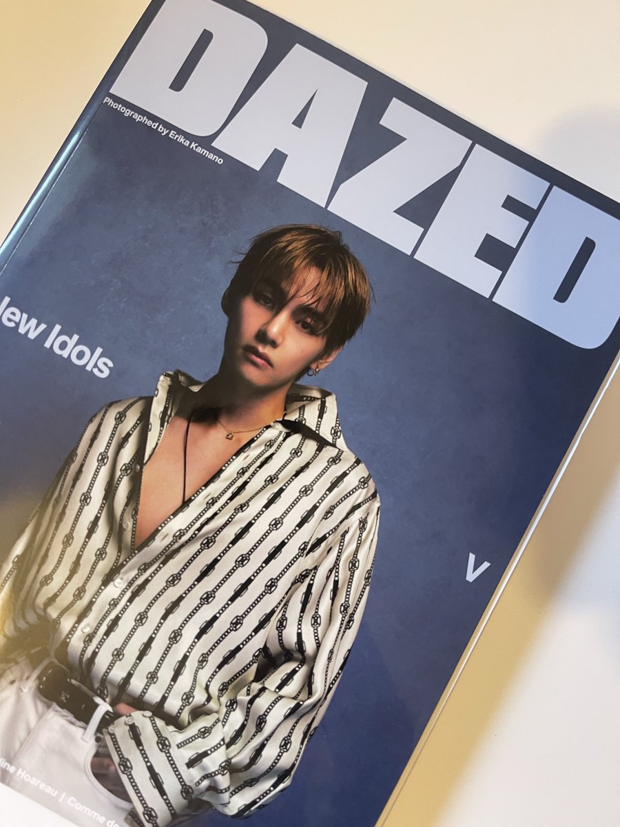Jazminethv's tweet photo. My V DAZED has finally arrived omg how stunning is Taehyung 🫨🥵

#TaehyungxDazed
TAEHYUNG X DAZED https://t.co/15vkkXA78B