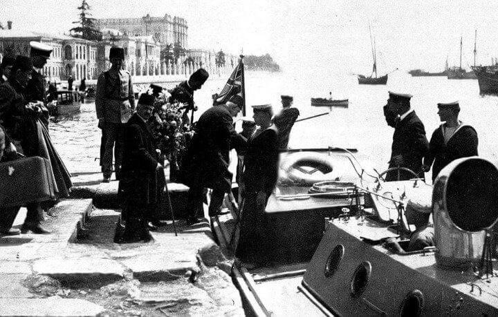 PanKurd1946's tweet photo. @Bayezidfurkan Sonra Deden gibi Kaçacaksın.... https://t.co/xgvgG1Vxaw