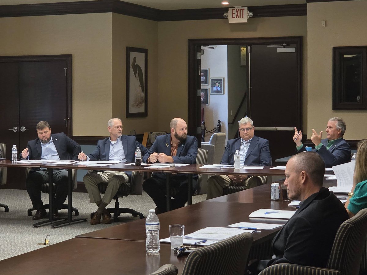 IBofSC's tweet photo. The Independent Banks of South Carolina board met this week for the first meeting of the new term. We are excited to welcome new members and are preparing for another great year championing the voice of community banks in South Carolina! Thank you for your support and hard work! https://t.co/wEHSeWZxo9