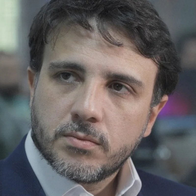 republiqueBRA's tweet photo. 🗣️ “Não quis me comer, bem feito. Destruí sua vida (risos). Era só ter me comido. Não quis, se fodeu. É isso que acontece com todos os homens que não transam comigo”, diz Glenda Varotto em áudio sobre Renan Santos. https://t.co/le7qGXBLte