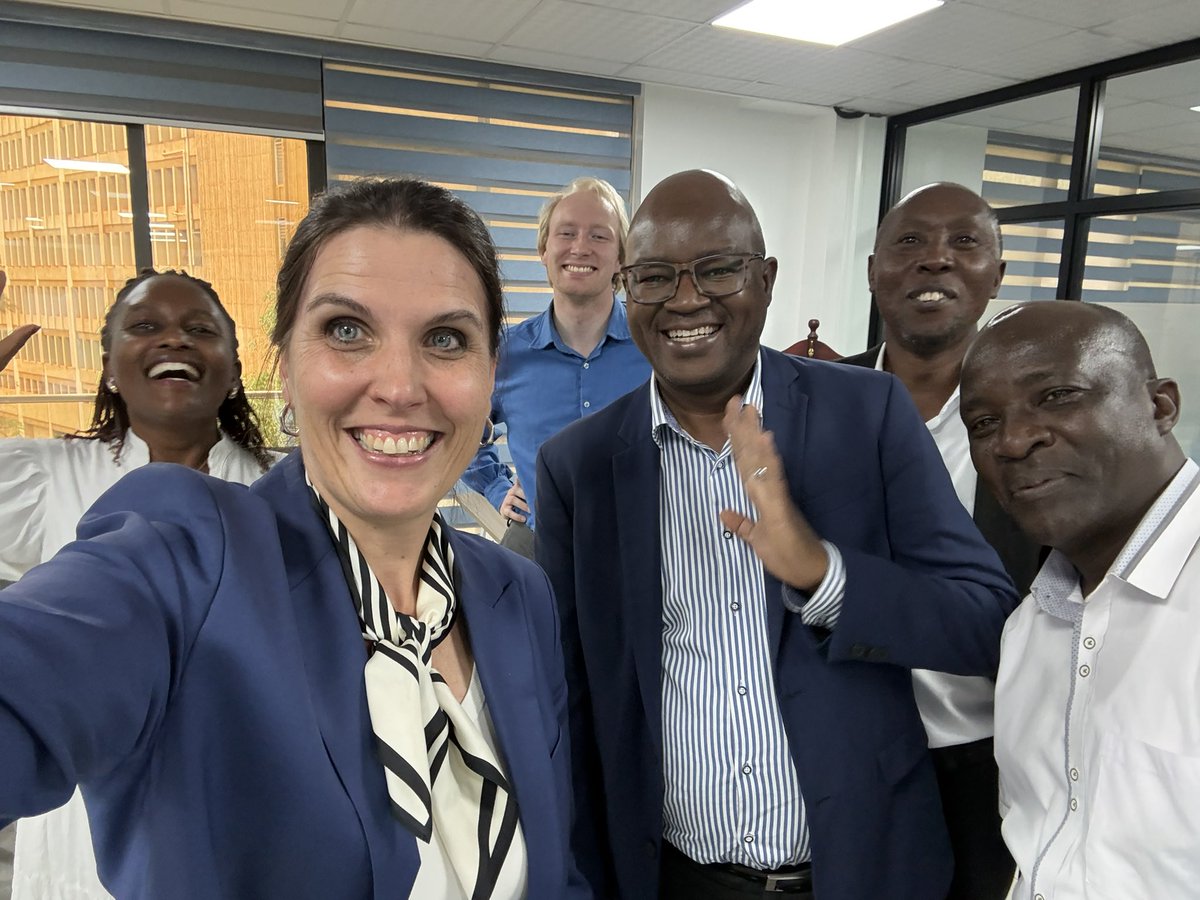 SwedEnvoyUganda's tweet photo. My very first job in Uganda, 15 years ago, was with the UN Resident Coordinator’s Office 🇺🇳🇺🇬 @UNinUganda. Lovely to reconnect with former colleagues and to meet with RC Leonard Zulu @1ZuluLeonard. We discussed Sweden’s partnership with the UN at country level, UN reform and priorities for the upcoming UNGA. Multilateral cooperation matters more than ever.