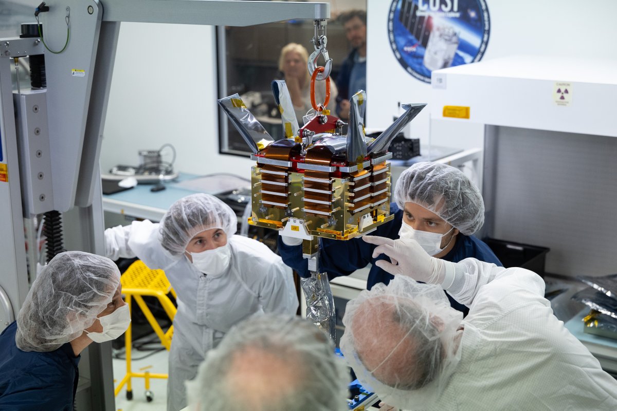Neto's tweet photo. COSI Telescope Comes Together via NASA https://t.co/cX9GDNrssV https://t.co/WoQHRUu17Q