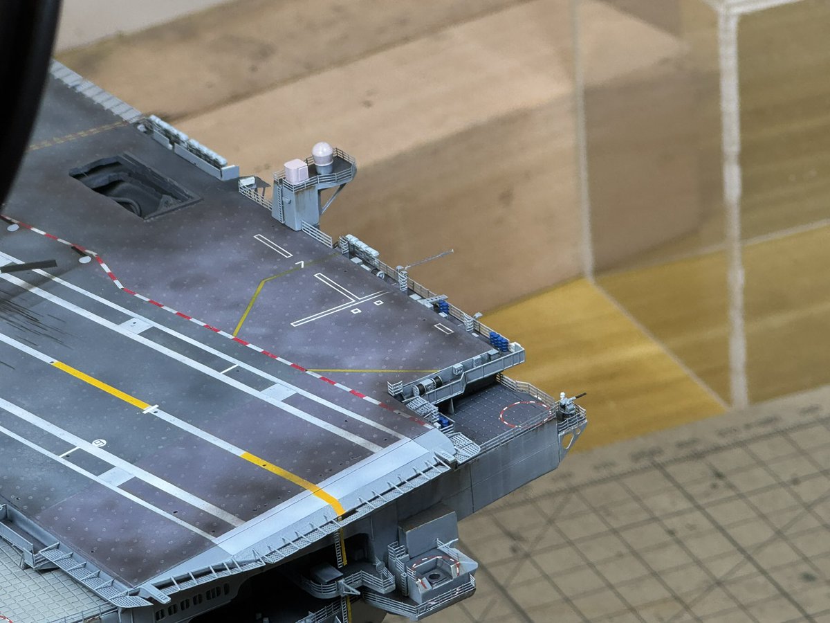 SHOKAKU_NANODAA's tweet photo. [1/700 CVN-78 USS Gerald R. Ford WIP]

Starboard side outfitting completed.

#scalemodel  #shipmodel #艦船模型 #scalemodelling #scalemodeling https://t.co/9d0p0Lb1Wy