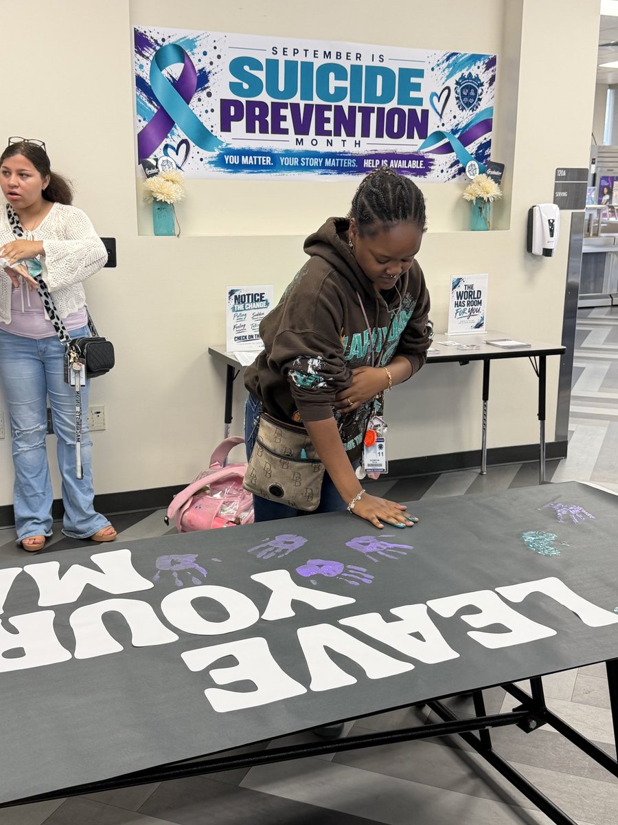 AyeshaAhmad30's tweet photo. Awareness starts with connection. Shoutout to our amazing @Momentum_HS counselor, Ms. Ray, for leading meaningful activities during Suicide Prevention Week and reminding our students that their lives matter and they are never alone @SpringISD. @DrBeene_ @EsquivelMHS @SpringISD https://t.co/2CwntDAxwN