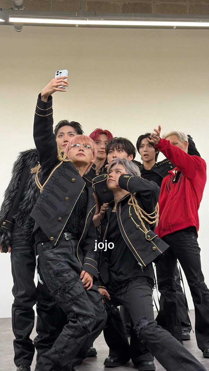 io_jojo_'s tweet photo. I love them so much ㅠㅠ
#올아워즈 
#ALL_H_OURS https://t.co/Nmd4i0rEqL