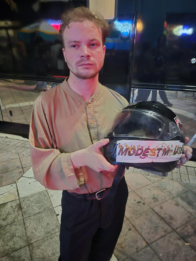 bmbmbmlvr's tweet photo. how it feels when some real shit happens but you’re drunk as hell https://t.co/byZmQqkBUM