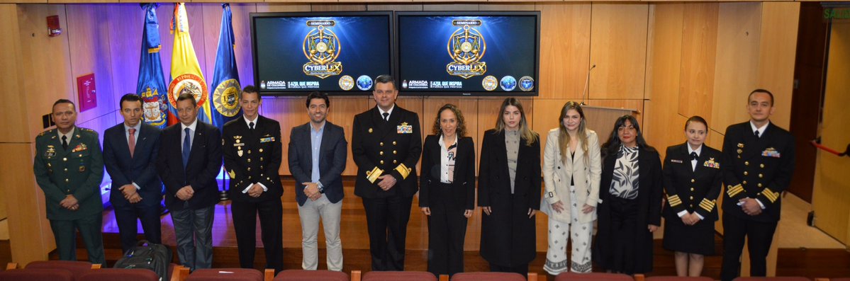 OEA_Cyber's tweet photo. La inteligencia artificial está transformando la ciberseguridad, pero también plantea nuevas preguntas para las instituciones: ¿cómo gestionar sus riesgos? ¿Qué marcos jurídicos y regulatorios necesitamos? ¿Cómo garantizar una adopción responsable de estas tecnologías?

Responder a estos desafíos requiere combinar capacidades técnicas con conocimiento jurídico, gestión de riesgos y políticas públicas. Y, sobre todo, preparar a las instituciones para un entorno tecnológico y de amenazas que evoluciona rápidamente.

Con este enfoque, participamos en el Seminario CYBERLEX – Ciberseguridad, Derecho y Gobernanza Digital, organizado por la Jefatura de Inteligencia Naval de la @ArmadaColombia 🇨🇴, a través del Comando de Cibernética Naval.

@orlogarces, Oficial de @OEA_Cyber, abordó la relación entre ciberseguridad e inteligencia artificial y sus implicaciones para la gobernanza, la gestión de riesgos, el desarrollo de marcos jurídicos y regulatorios y la preparación institucional frente a nuevos escenarios de amenazas.

CYBERLEX reunió a funcionarios de las áreas jurídicas de las Fuerzas Militares de Colombia y a profesionales vinculados a la ciberseguridad, las TIC y la gestión de amenazas en el ciberespacio.

La #OEA trabaja junto a sus Estados miembros para fortalecer capacidades y generar espacios de intercambio entre especialistas e instituciones que permitan anticipar riesgos, adaptar marcos de actuación y responder a los desafíos que plantean la inteligencia artificial y otras tecnologías emergentes.