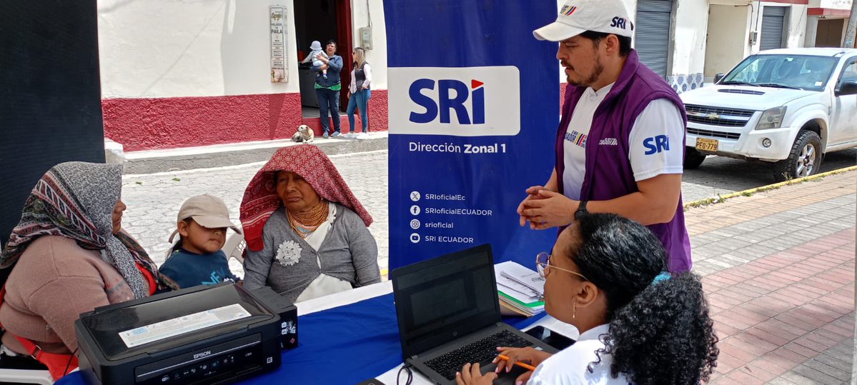 SRIoficialEc's tweet photo. #SRIenImbabura 

En la parroquia Eugenio Espejo, cantón #Otavalo, acercamos nuestros servicios a la ciudadanía para brindar:

✅ Información sobre devolución de IVA para adultos mayores
✅ Actualización de RUC
✅ Generación de claves

¡Facilitamos el acceso a nuestros servicios! https://t.co/dnpBAzOrgk