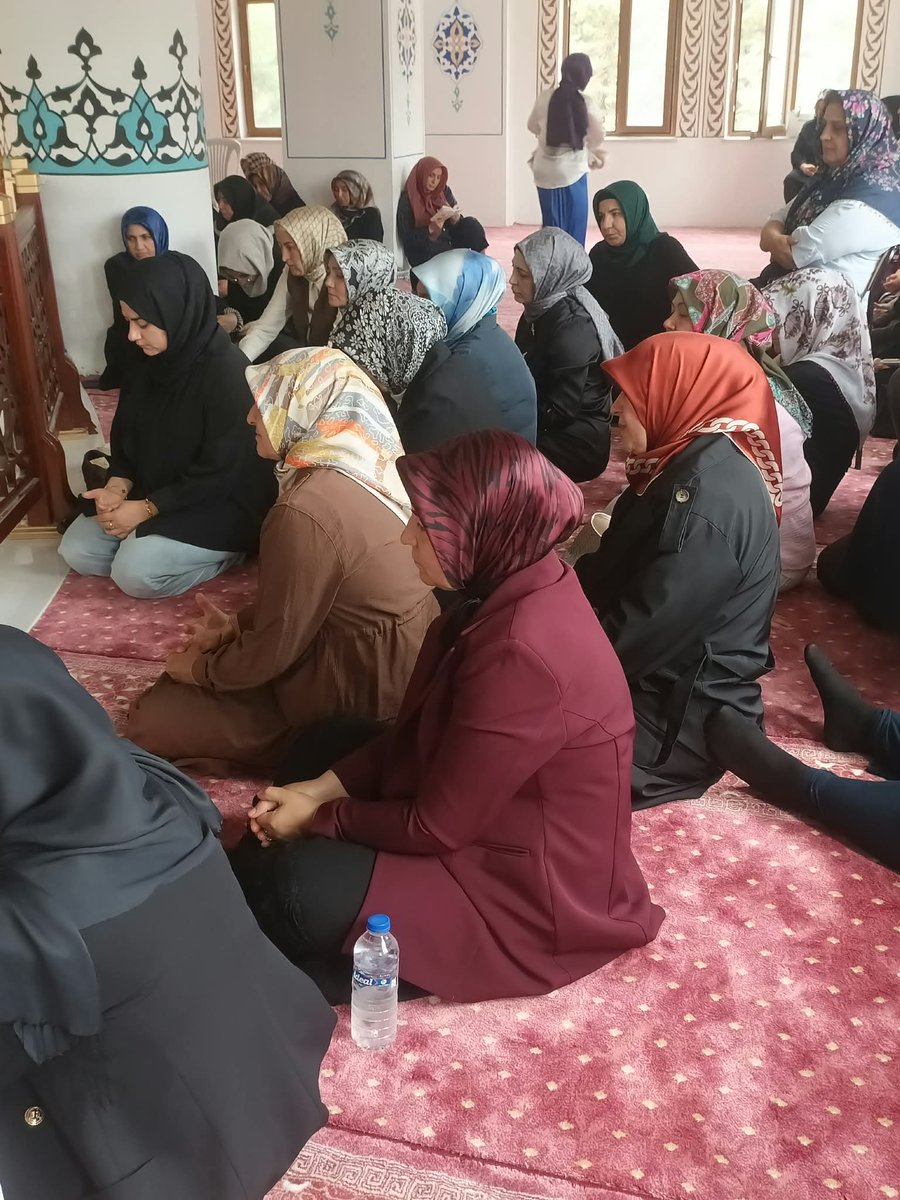 akkadinmaras's tweet photo. Tarım, Orman ve Köyişleri Komisyonu Başkanımız, Milletvekilimiz Prof.Dr. Vahit Kirişcinin  20 Eylül 2024 tarihinde geçirdiği kalp krizi sonucu 29 yaşında hayatını kaybeden damadı merhum Mehmet Özcan'ın ebediyete irtihalinin 2.Yil dönümü münasebetiyle düzenlenen proğrama katıldık https://t.co/mp0AnQpa76