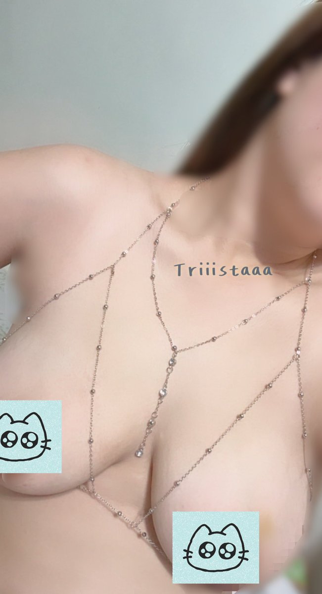 Triiiistaaaa's tweet photo. 今天把衣服脫了有人喜歡嗎😘 https://t.co/3DQEOJ22ul