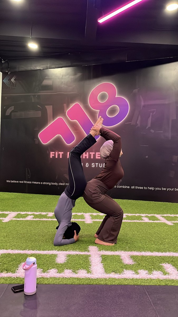 isnaenityas's tweet photo. 🗣️ : Banyak gaya banget sih
🧕🏻 : Lah emang, nih buktinya 🤸🏻‍♀️ https://t.co/sXUCXpdmMr