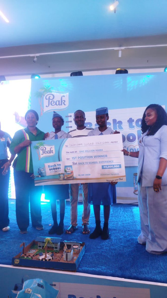 diianasilver's tweet photo. The pride on the faces of the pupils as their schools receive their gifts is everything. Moments like this matter. #PeakLove #PeakMilk https://t.co/5sgUa6BLtb