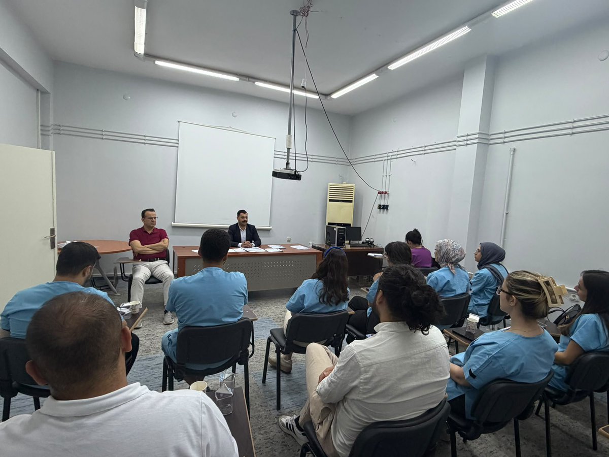 Savurdh's tweet photo. Başhekimimiz katılımıyla görevine devam eden ve aramıza yeni katılan pratisyen hekimlerimiz için bir oryantasyon toplantısı gerçekleştirilmiştir Sağlık kadromuzu güçlendirerek hizmet kalitemizi artırmayı hedefleyen bu toplantının hayırlı olmasını dileriz
@mardinilsaglik 
@sbkhgm https://t.co/wgfh0iMN7D