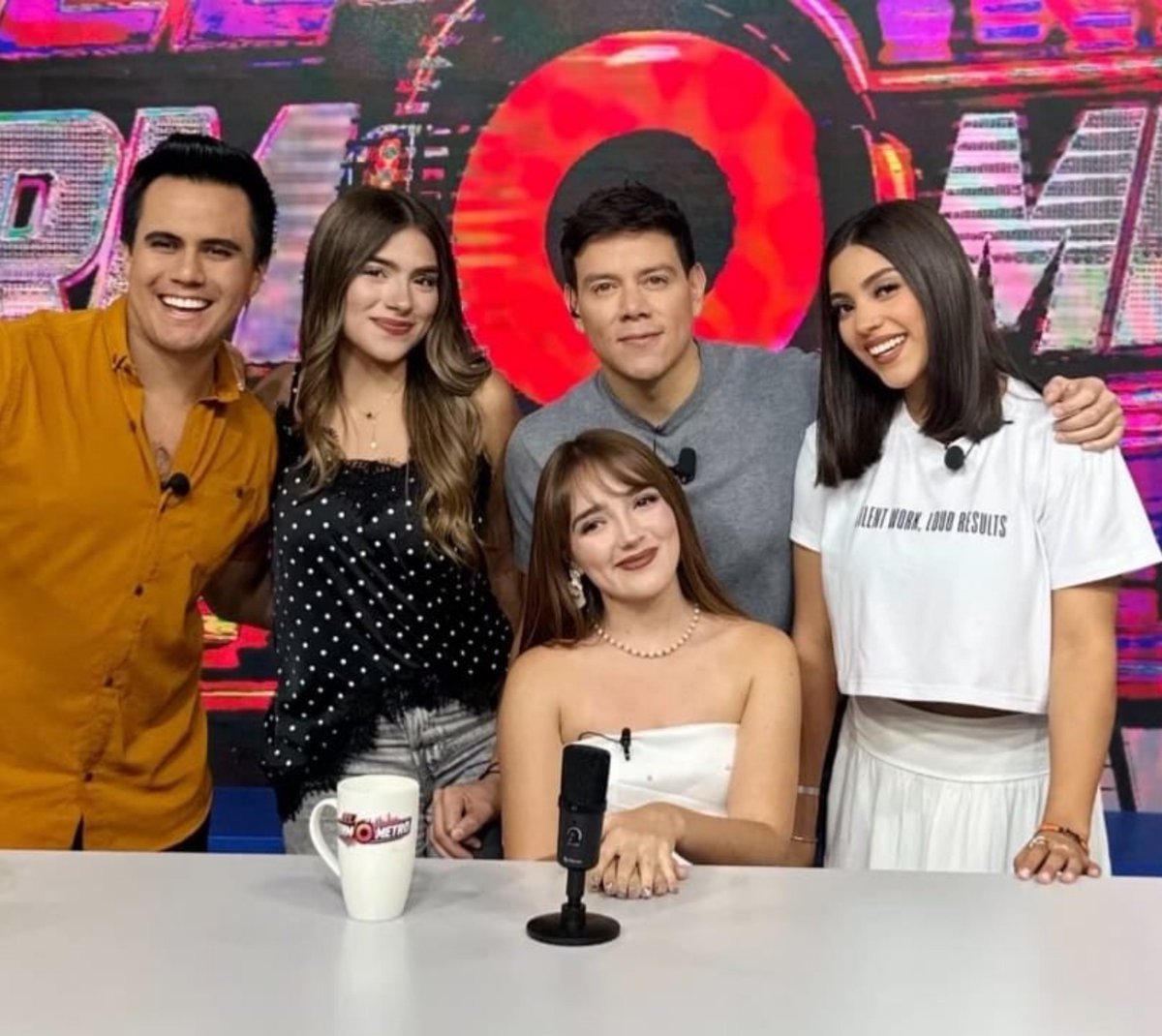 eliza18sofy's tweet photo. Elaine predominando al blanco para esta gira de medios por Guatemala le luce perfecto.🤍

ELAINE EN GUATEMALA https://t.co/BT0WTwTdm7