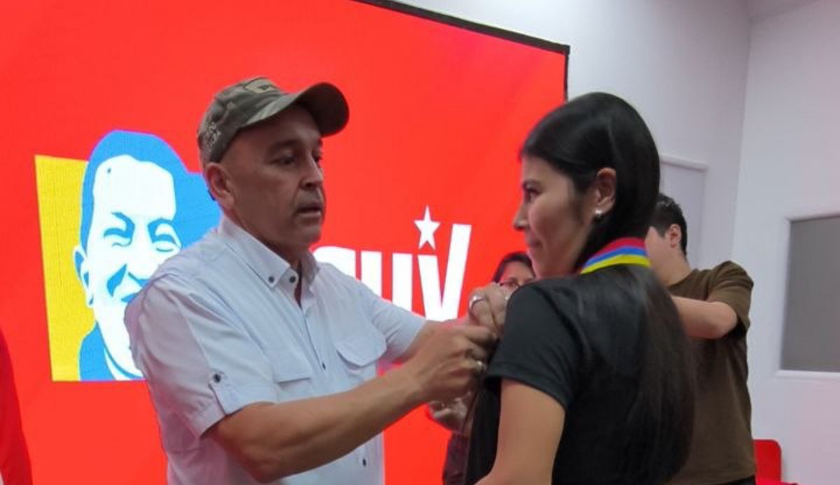 torrealbaf's tweet photo. @NicolasMaduro @florescilia 📍 Balance General de nuestras 
metas cumplidas.
📍 Organización y movilización permanente de nuestra Fuerza Trabajadora.

¡Es la Clase Obrera y la Juventud Obrera quienes asumen la vanguardia! https://t.co/1Br3O5gju3