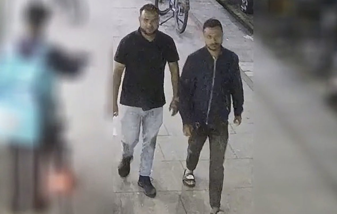 GBPolitcs's tweet photo. 🚨NEW: The Met Police have released images of two men after a 13-year-old girl was lured into a park and raped in London

Crimestoppers are offering a £10,000 reward for information that leads to the arrest of those responsible https://t.co/0qsFRd2nLV